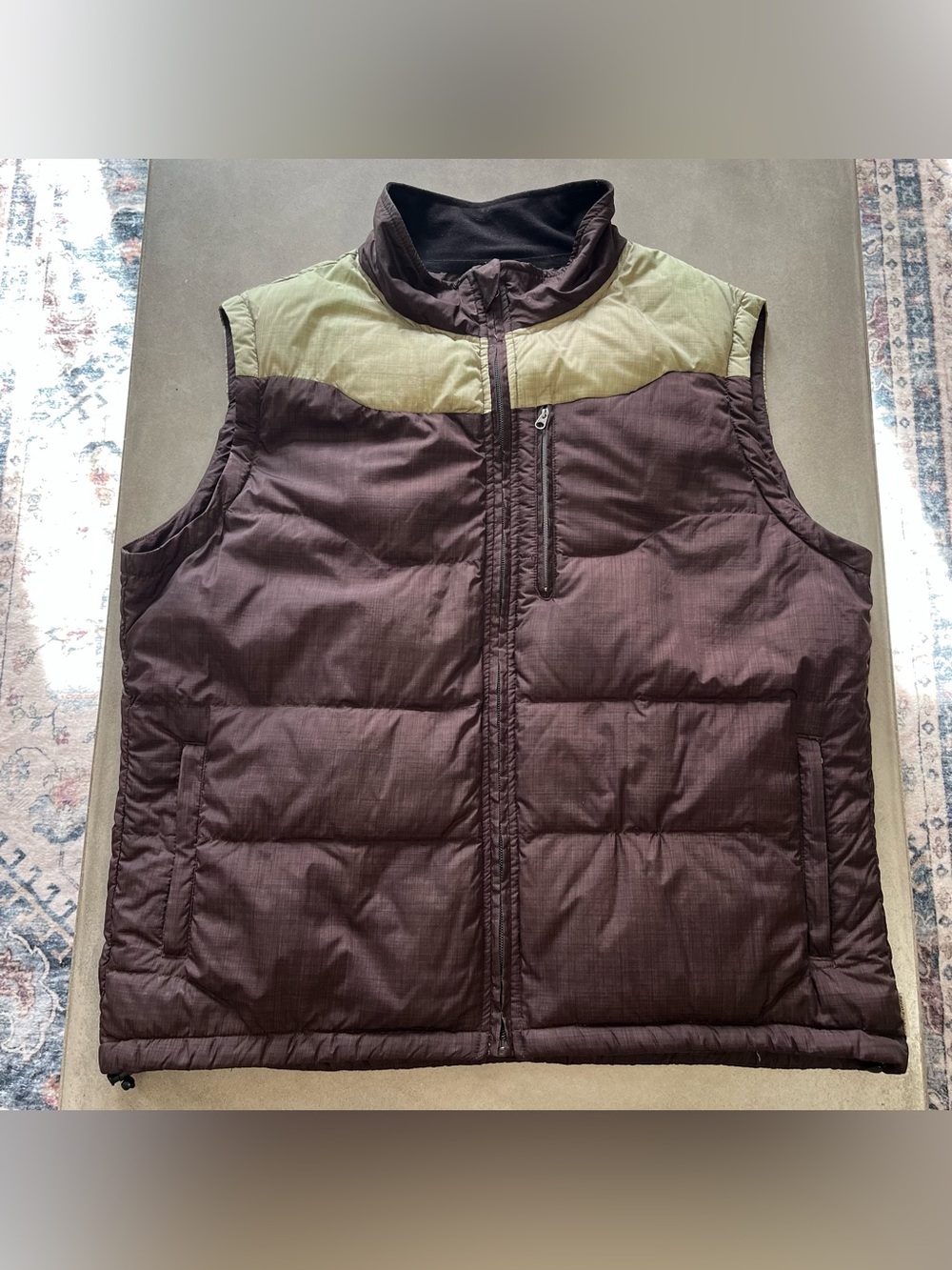 Royal Robbins Down Fill Puffer Vest Men’s M Full Zip Pockets Outdoor Green/Brown